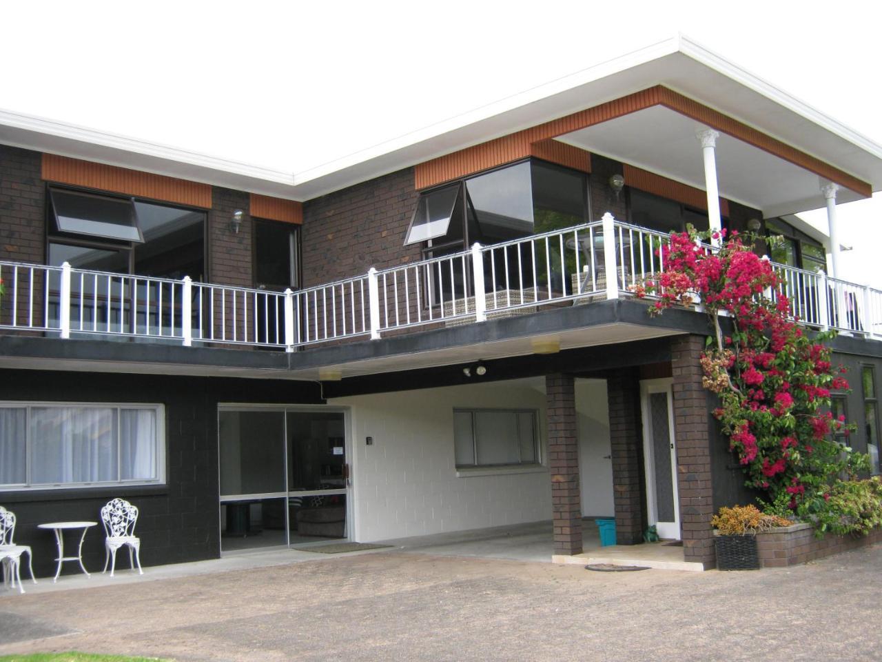 Harbour Inn Whangamata Exterior foto